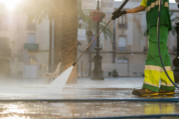 Best Patio and Deck Pressure Washing  in Iowa City, IA